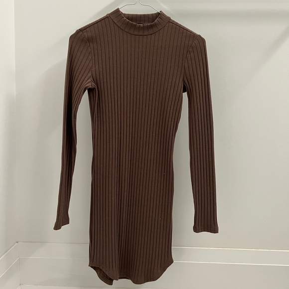 Turtle neck dress - Chocolate Brown - Picture 2 of 4